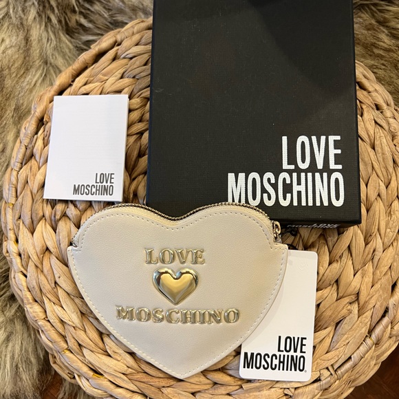NWT LOVE MOSCHINO BEIGE ❤️ COIN PURSE💋💋 - Picture 4 of 8